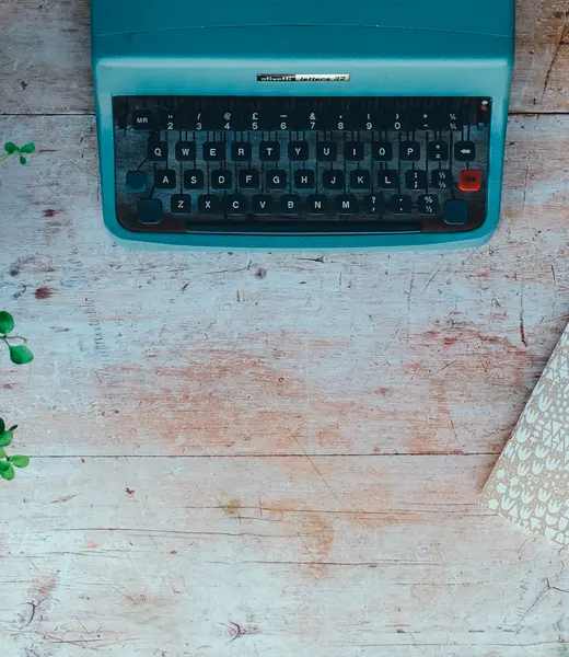 Buscamos poetas. Presenta tu obra al XI Premio de Poesía Joven RNE- Fundación Montemadrid